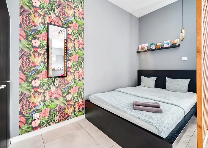 Monkey ~ 700m Main Square ~ Self Check-in 24h Breslavia